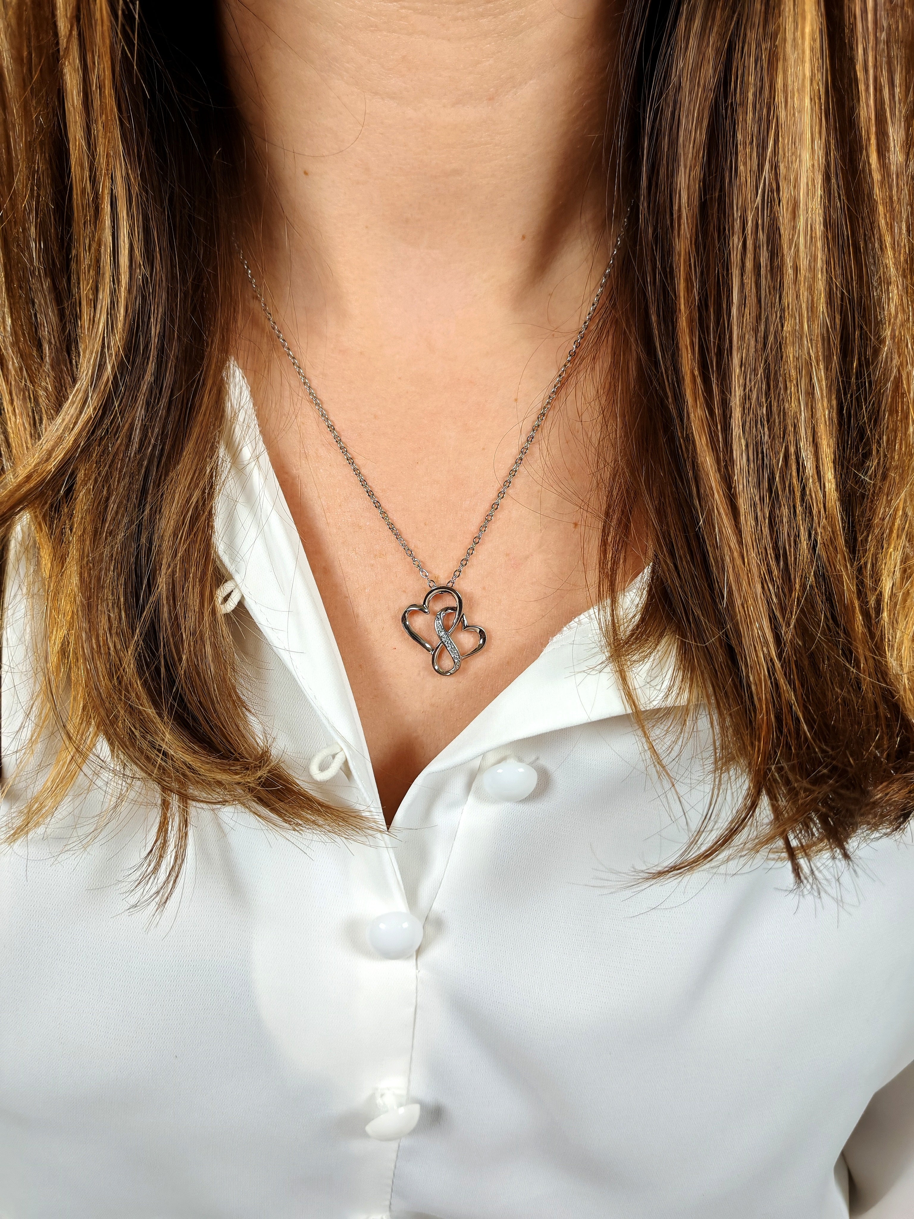 Collana con Ciondolo a Cuori Intrecciati - Luce e Amore