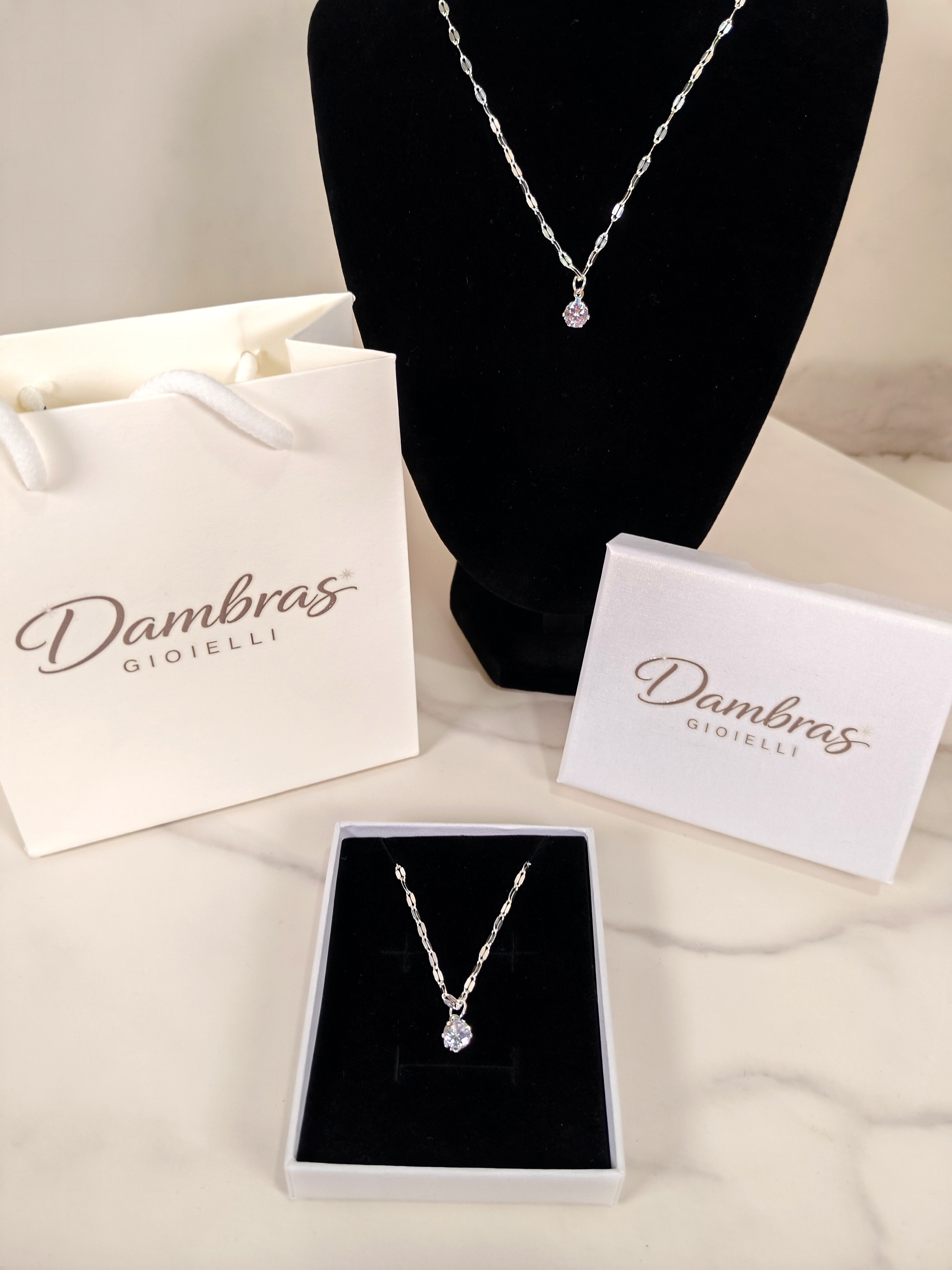 Collana Punto Luce con Zircone Solitario e Catena a Maglie Decorative