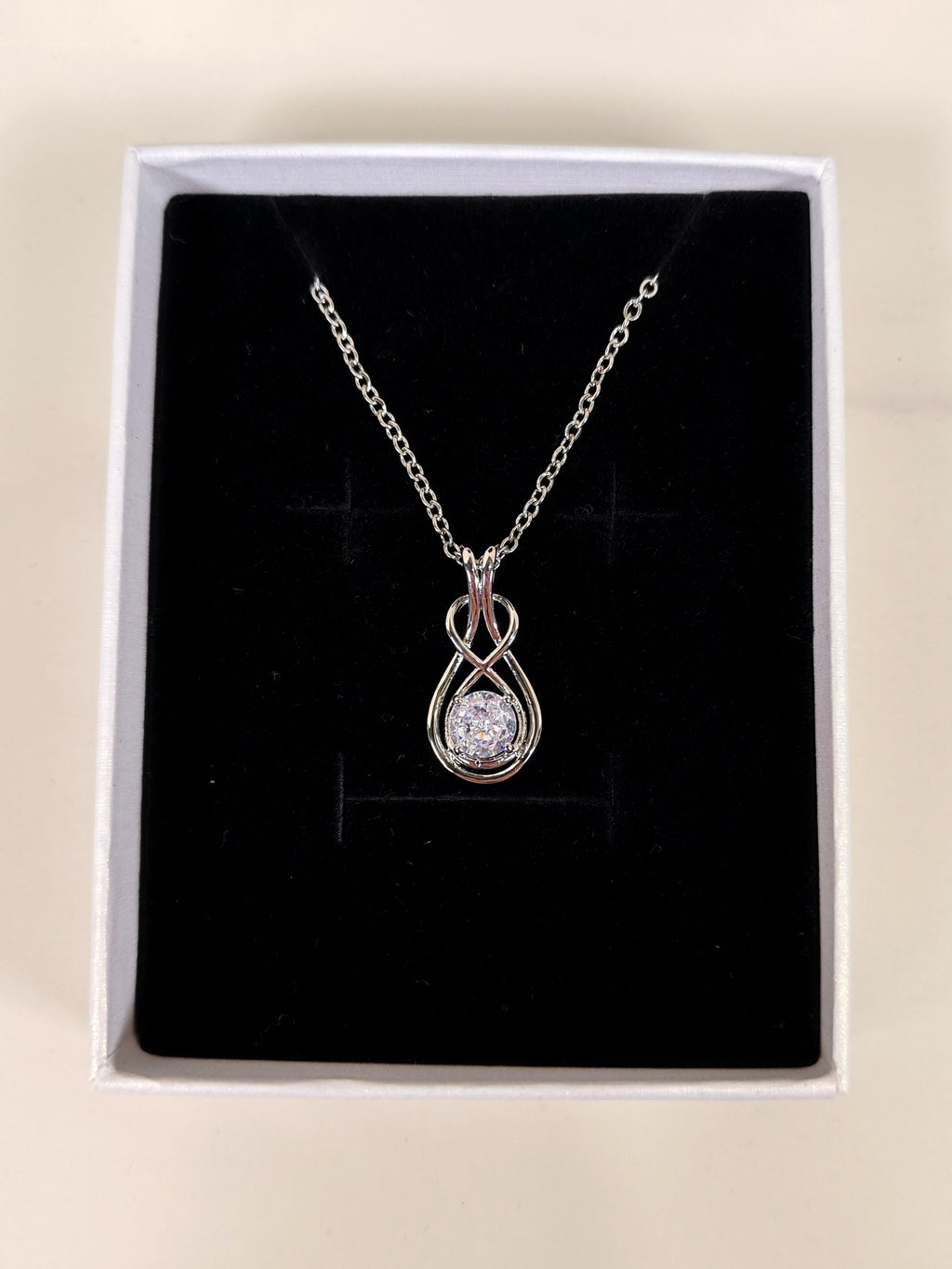 Collana Goccia Intreccio di Luce