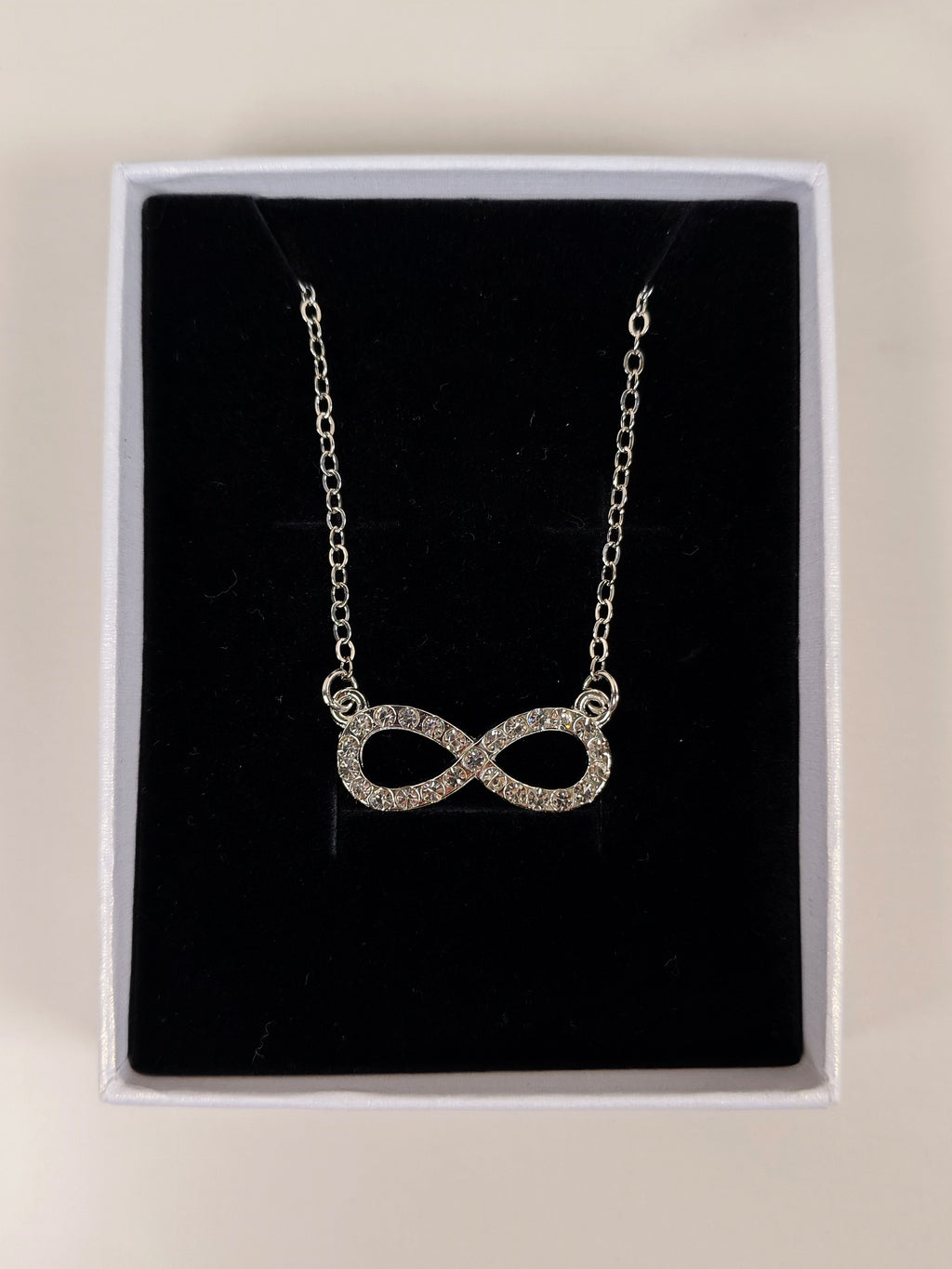 Collana Infinito Brillante – Un Legame senza fine