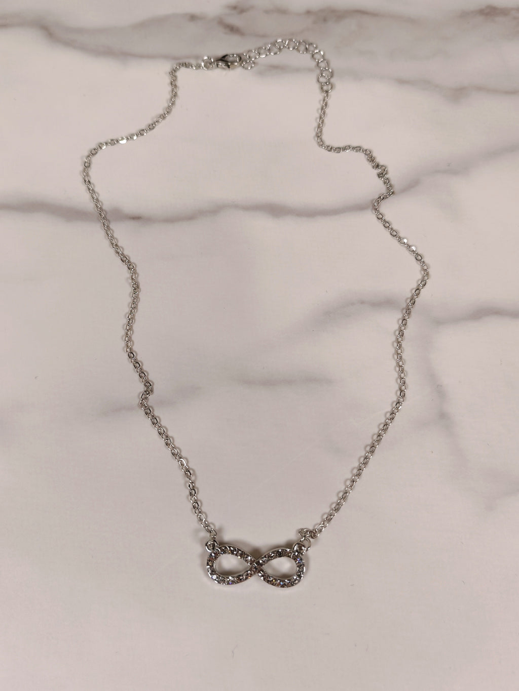 Collana Infinito Brillante – Un Legame senza fine