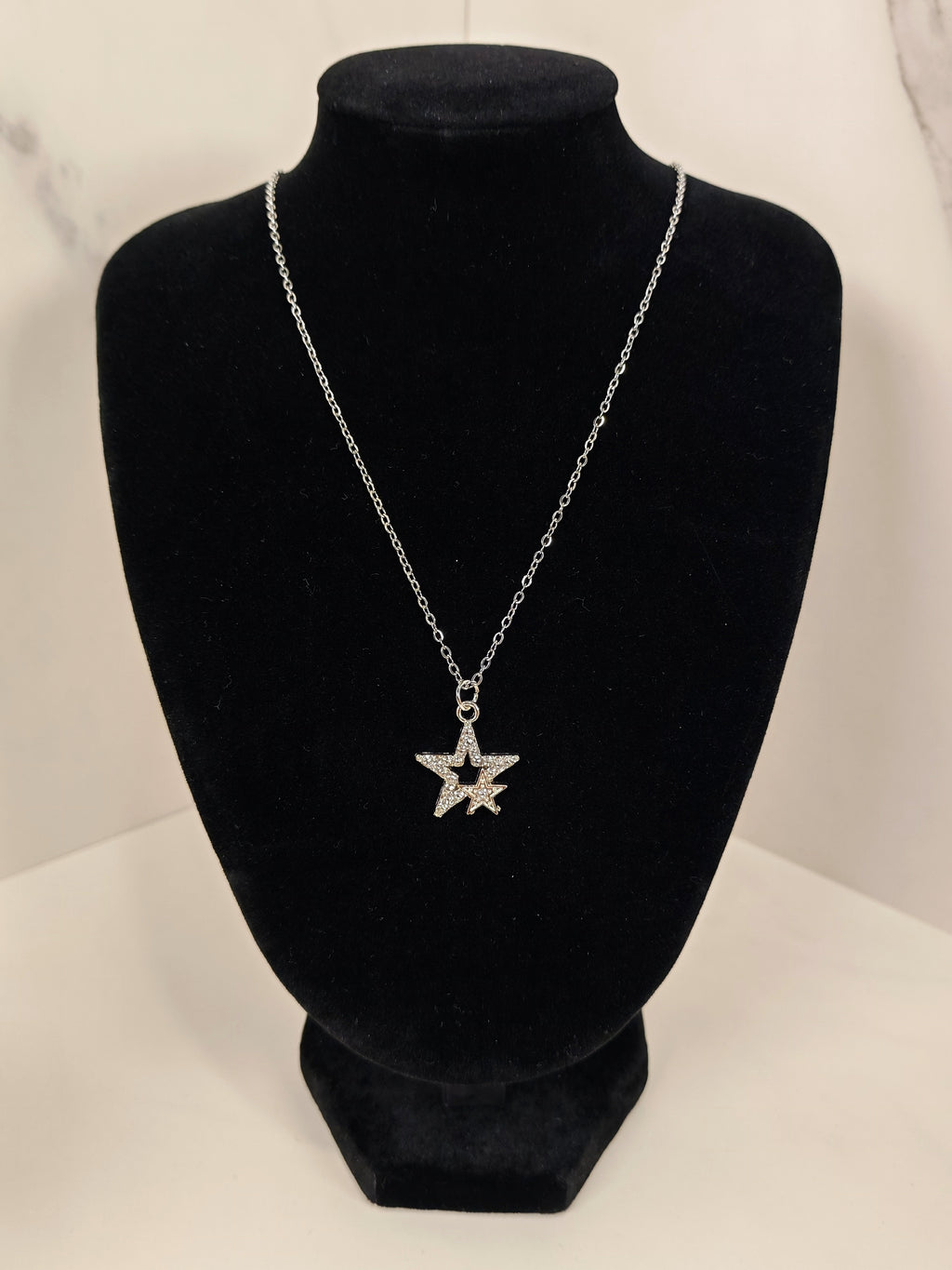 Collana Intreccio di Stelle con Zirconi Luminosi