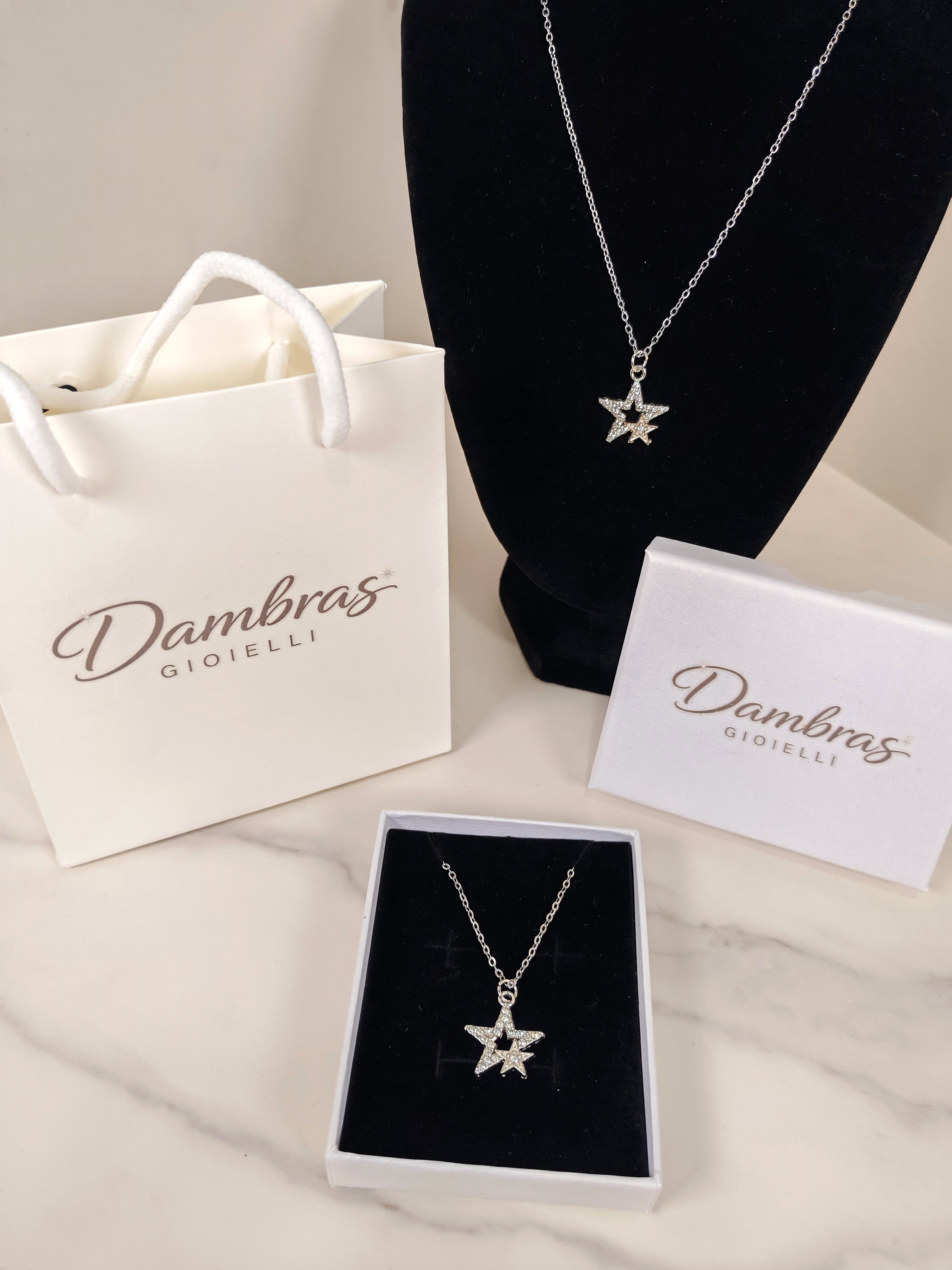 Collana Intreccio di Stelle con Zirconi Luminosi