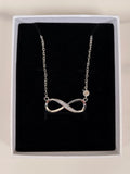 Collana Infinito Elegance con Zirconi Luminosi