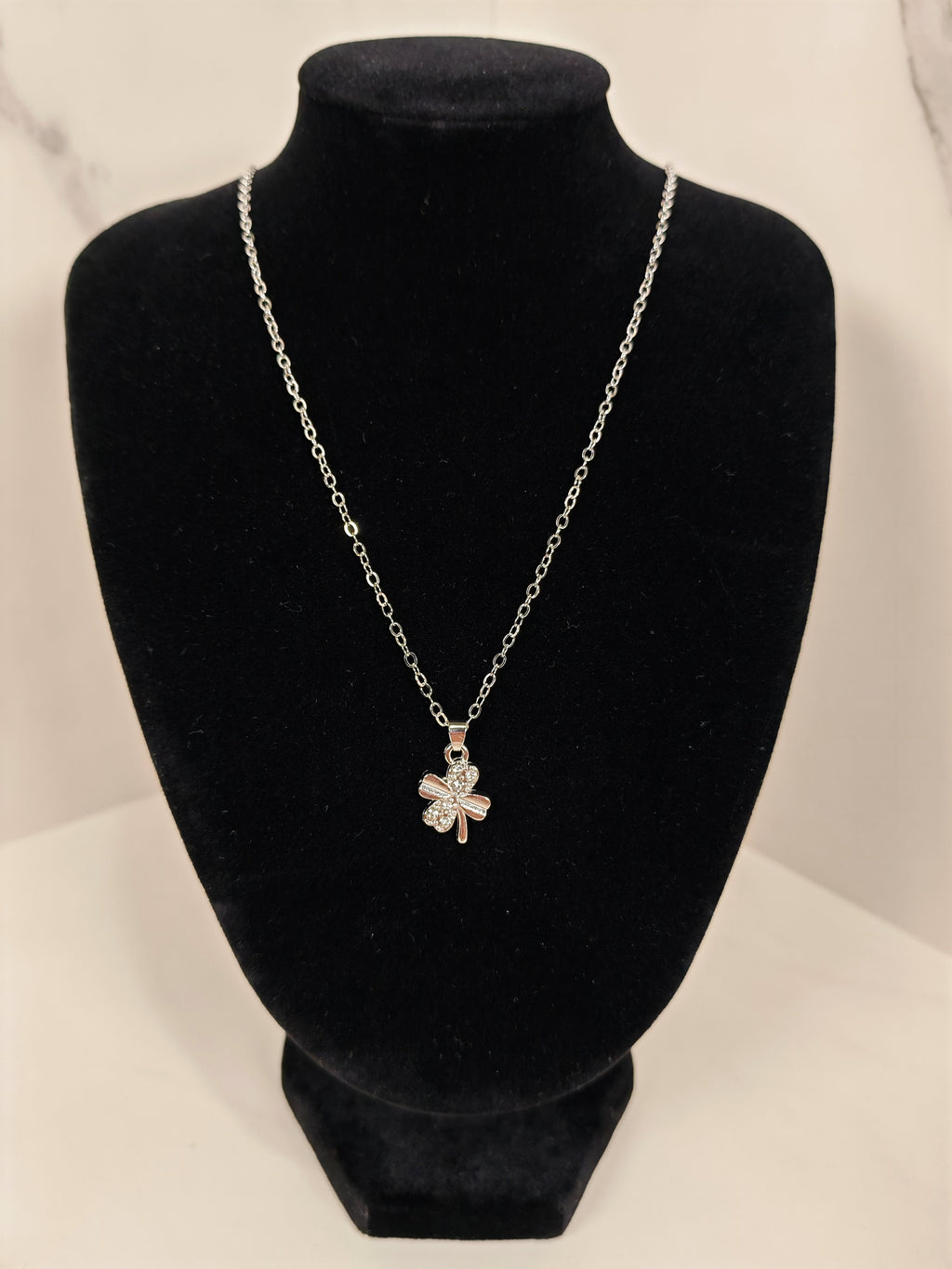 Collana Girocollo Quadrifoglio Silver con Punti Luce in Zircone