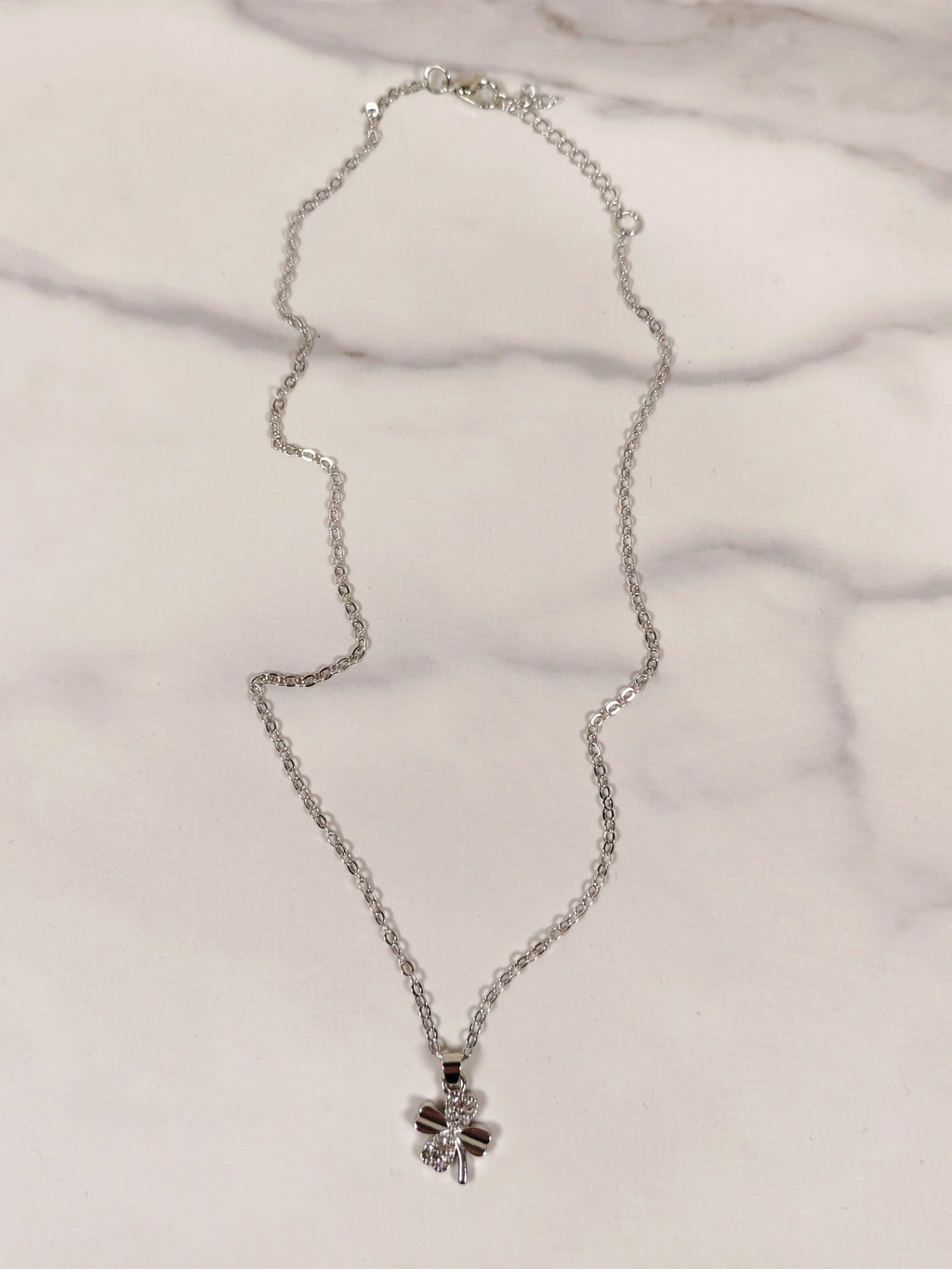 Collana Girocollo Quadrifoglio Silver con Punti Luce in Zircone