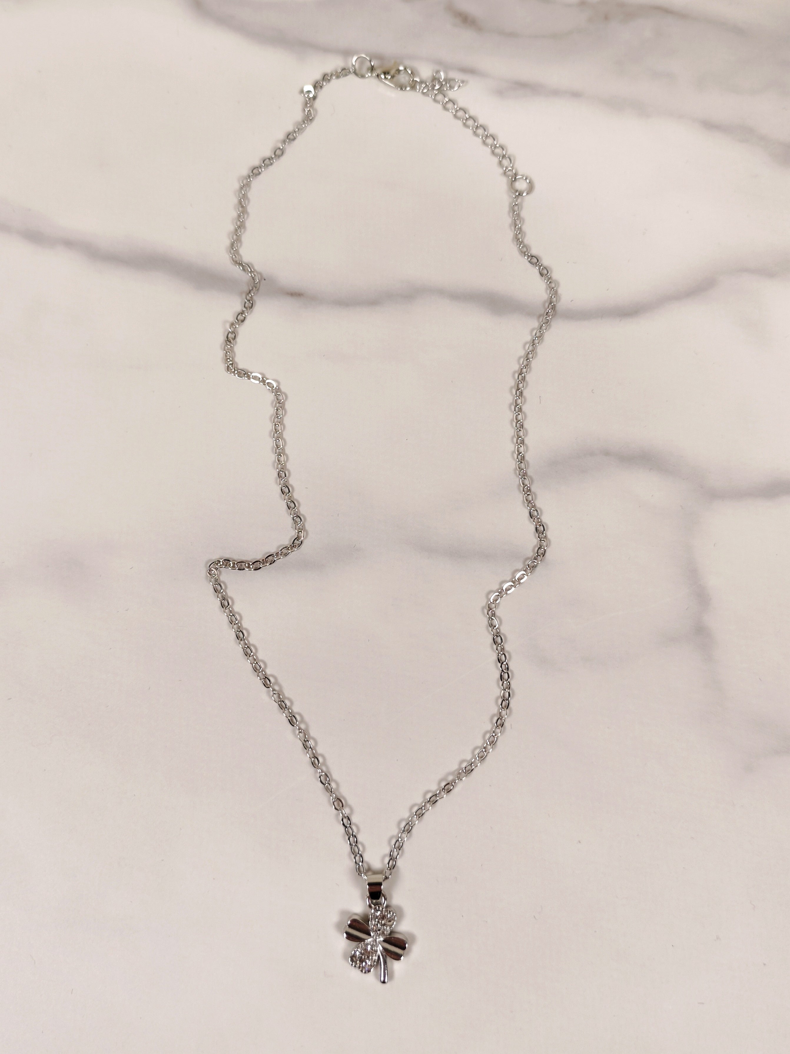 Collana Girocollo Quadrifoglio Silver con Punti Luce in Zircone