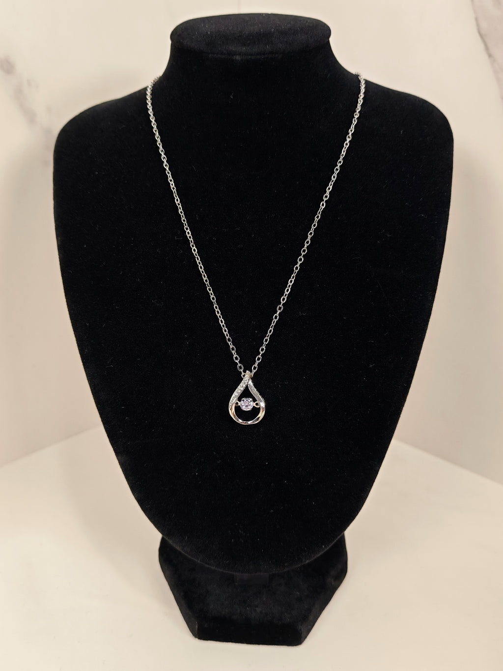 Collana Luce Infinita con Ciondolo a Goccia e Zircone Centrale