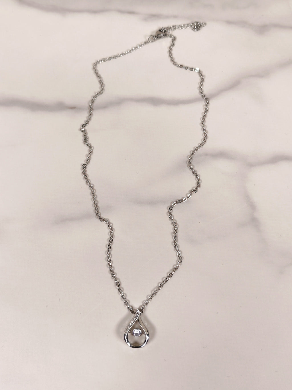 Collana Luce Infinita con Ciondolo a Goccia e Zircone Centrale