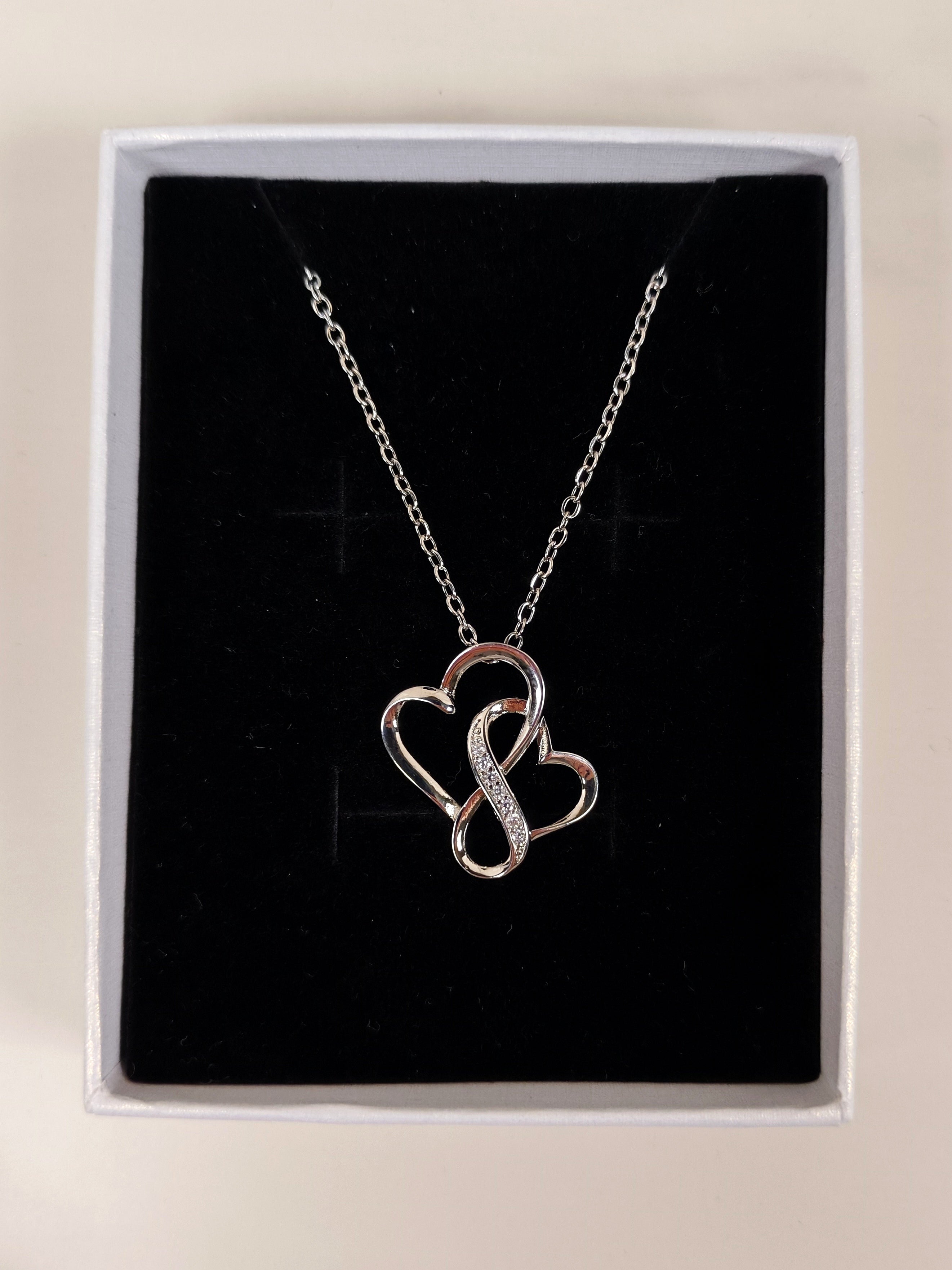 Collana con Ciondolo a Cuori Intrecciati - Luce e Amore