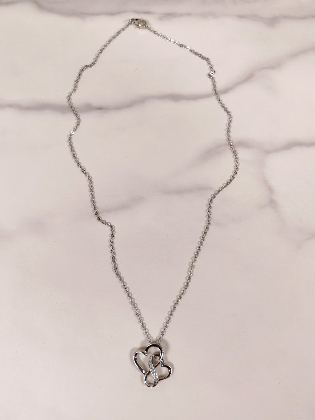 Collana con Ciondolo a Cuori Intrecciati - Luce e Amore