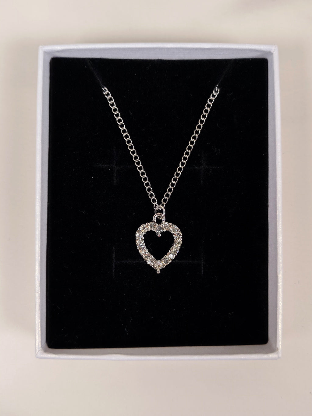 Collana con Ciondolo a Cuore Luminoso e Zirconi