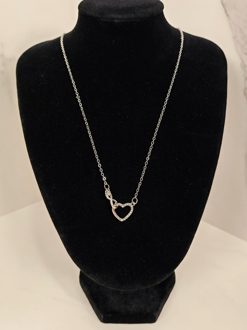 Collana Cuore Infinito con Zirconi Luminosi