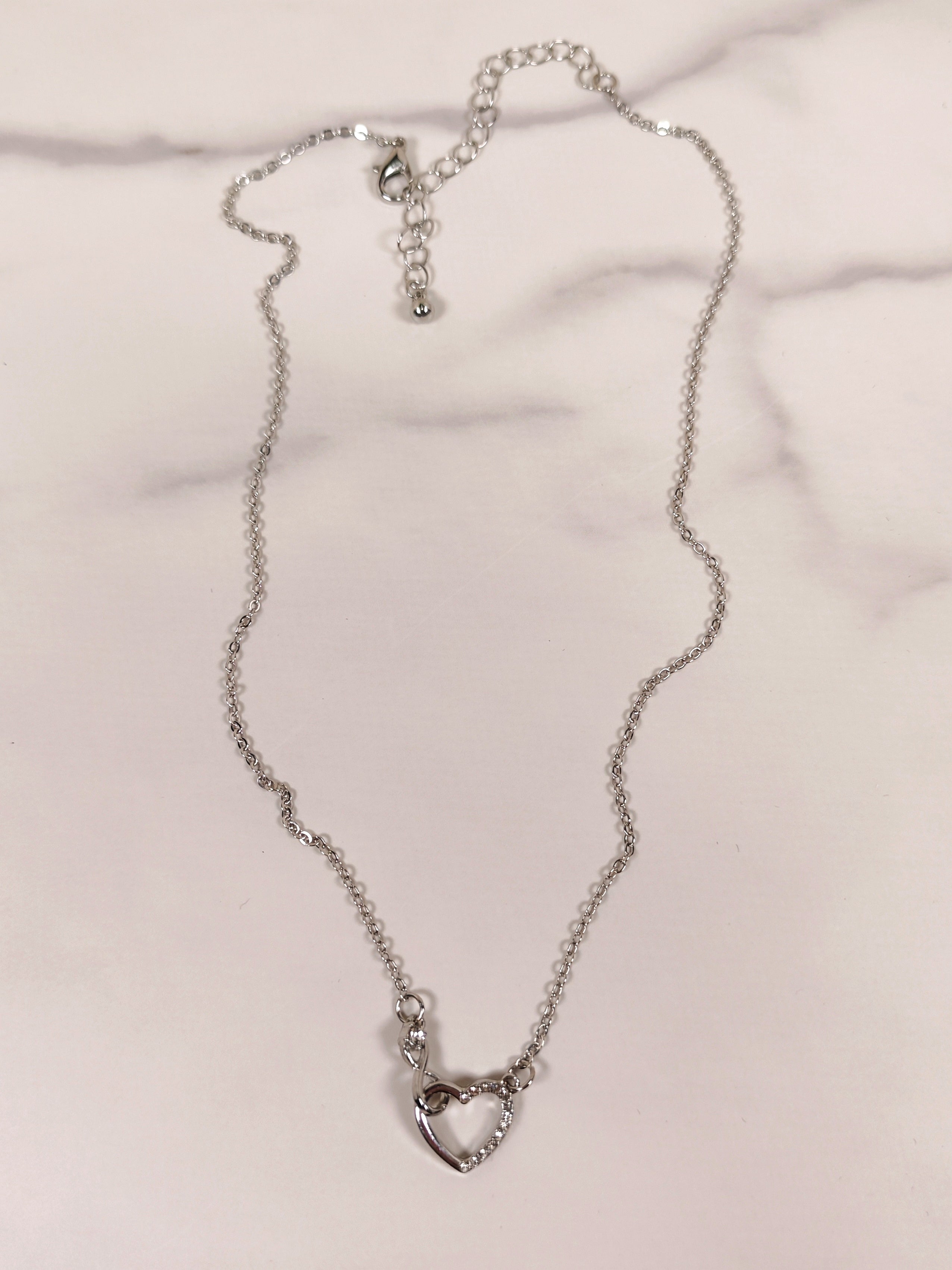 Collana Cuore Infinito con Zirconi Luminosi